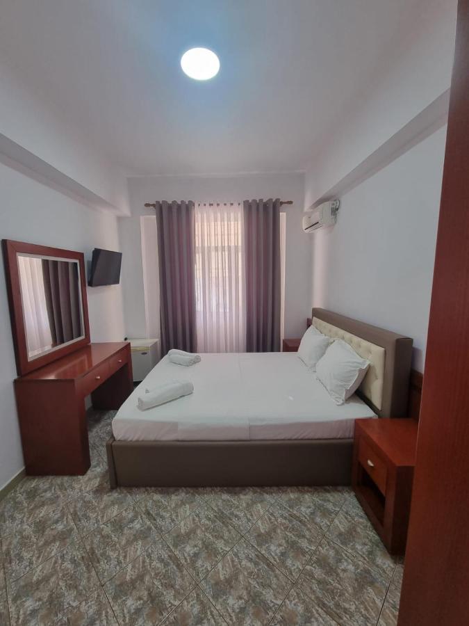Ideal Apartments & Rooms Sarandë Exterior foto