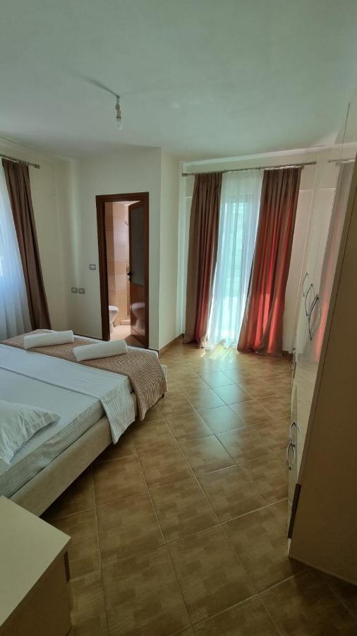 Ideal Apartments & Rooms Sarandë Exterior foto